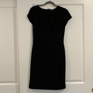 Banana Republic Size 4 Black Business Short Sleeve Dress